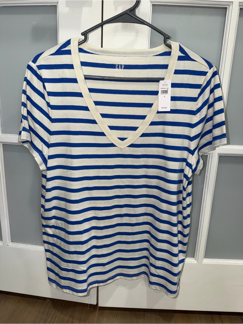 GAP Cream & Blue Striped V-Neck Short Sleeve Tee